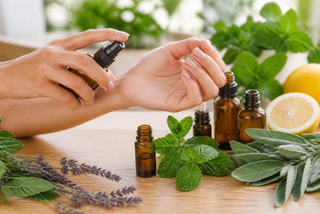 découvrez comment les huiles essentielles peuvent vous aider à réguler la transpiration excessive de manière naturelle et efficace, pour un bien-être au quotidien.